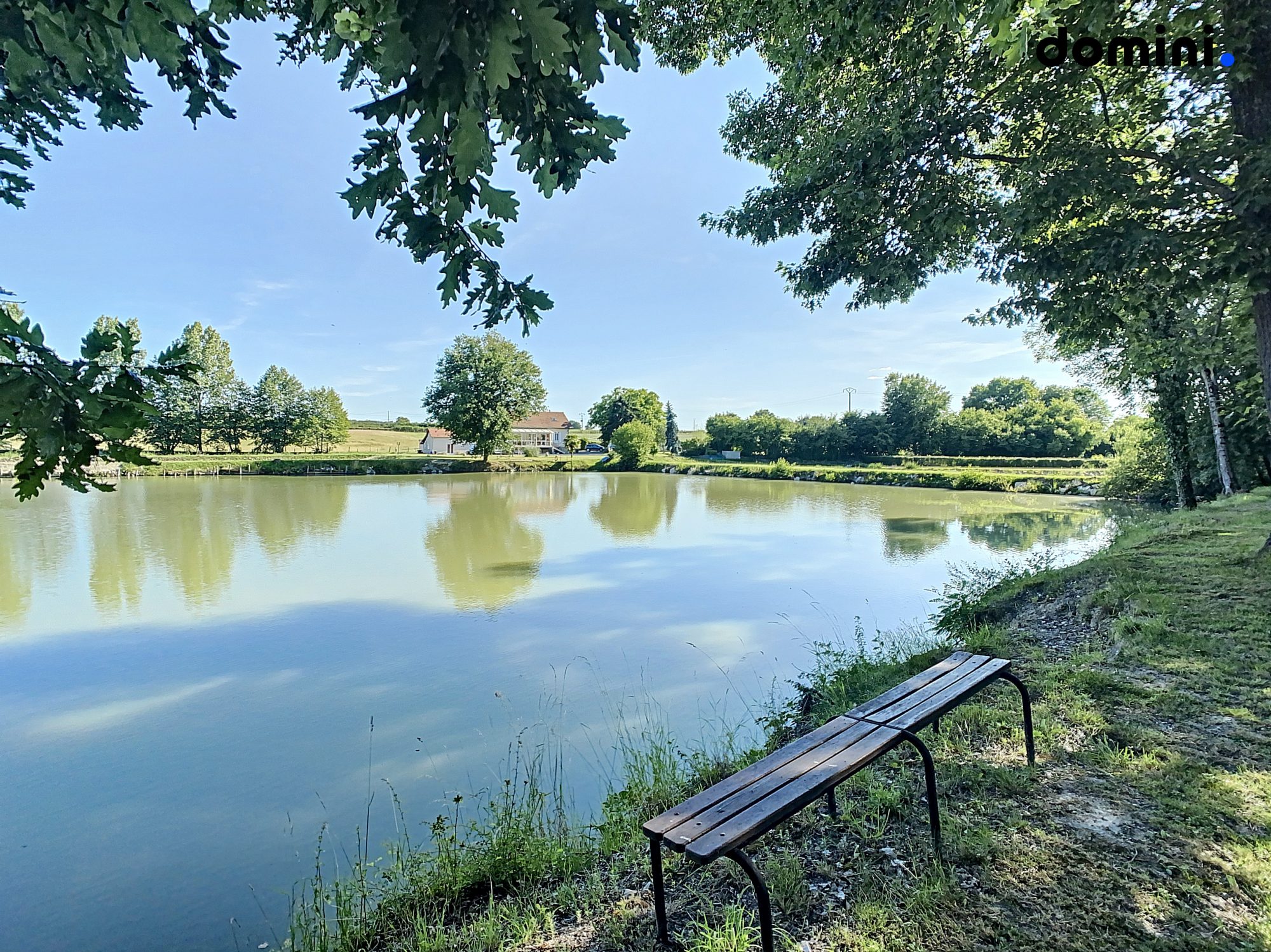 Proche MONTCEAU LES MINES