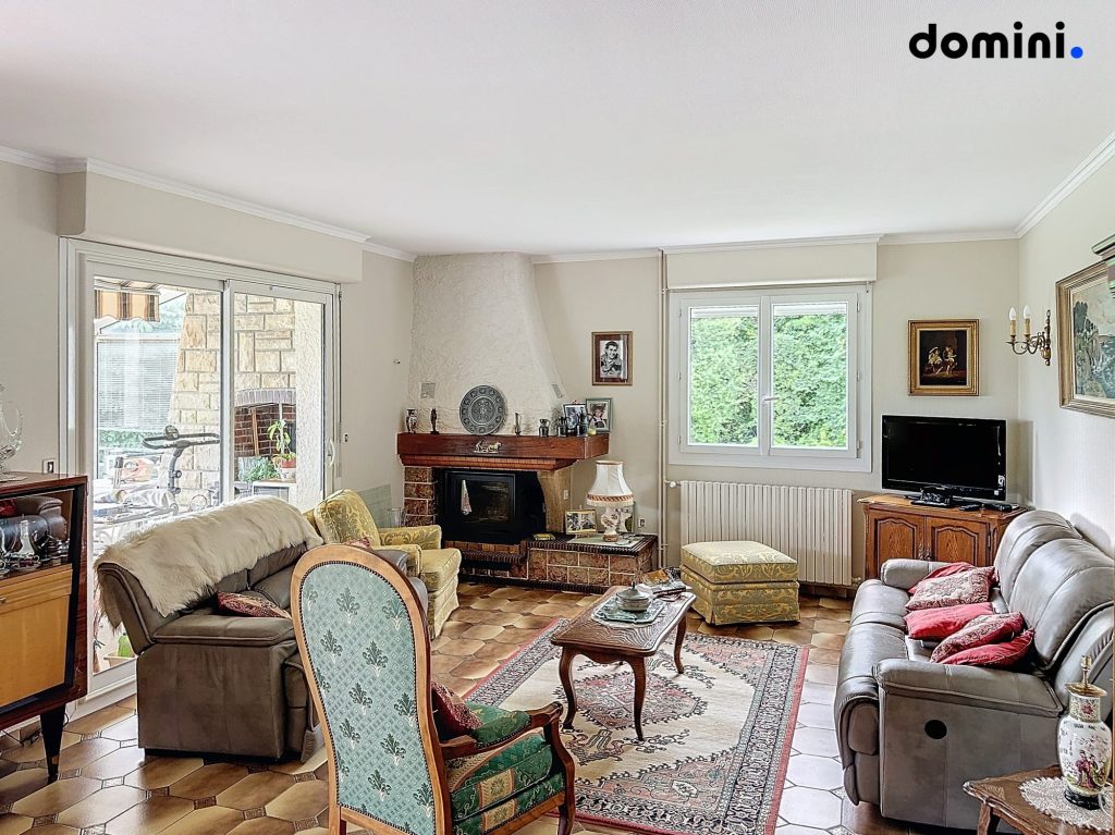 6 chambres - Terrain 6100m2