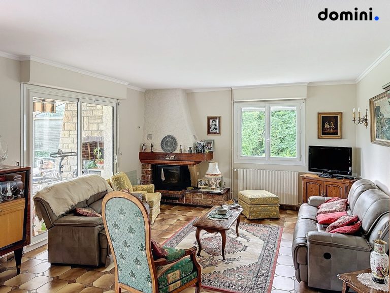 6 chambres - Terrain 6100m2