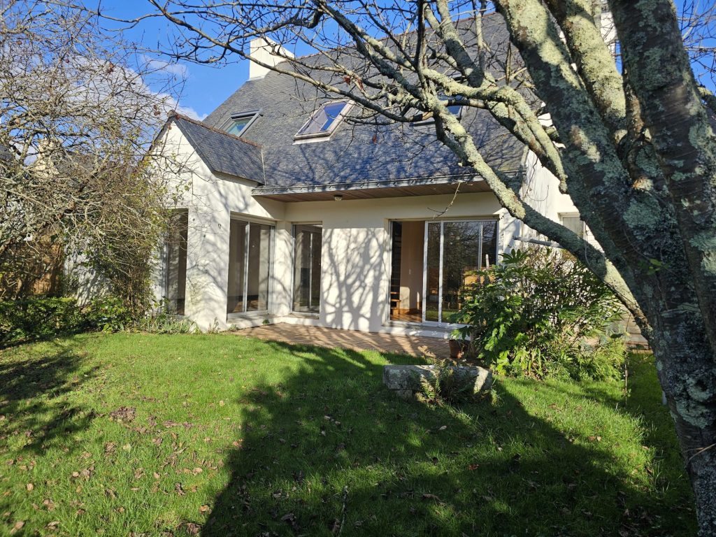 Maison de 127 m2 avec 4 chambres.