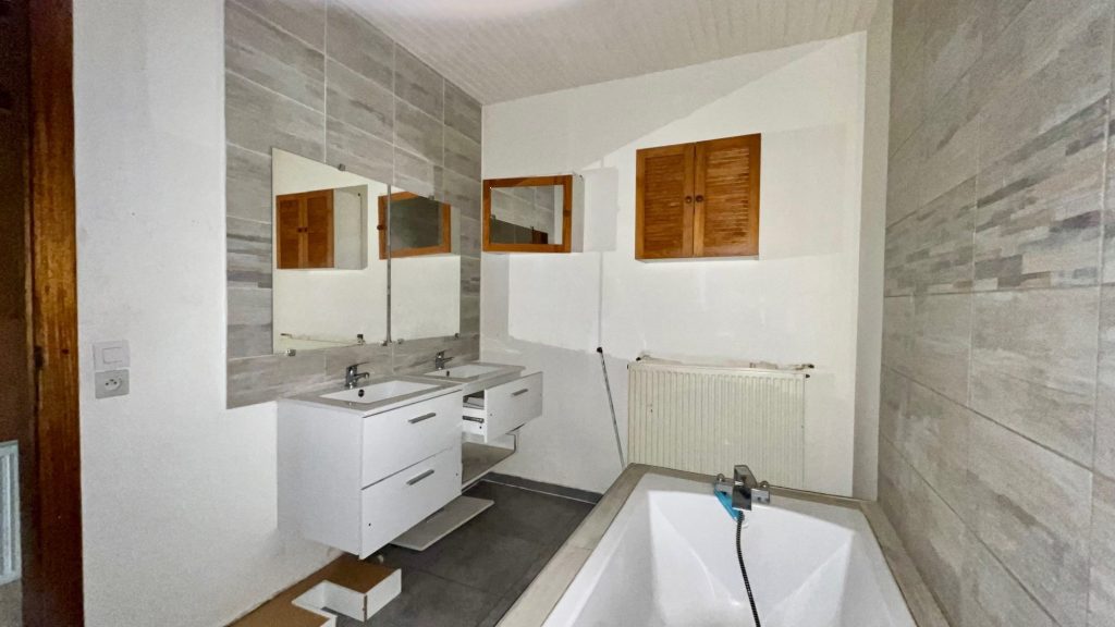 EXCLUSIVITÉ – Immeuble offrant 190 m² habitables